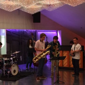 Alunos de Jazz do Conservatório de Música do Porto tocam no bar da Casa da Música nos 10 Anos da Casa