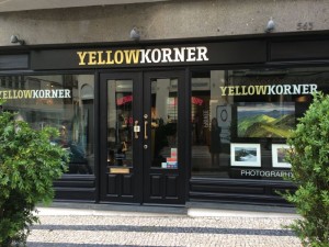 Fachada da Yellowkorner no Porto